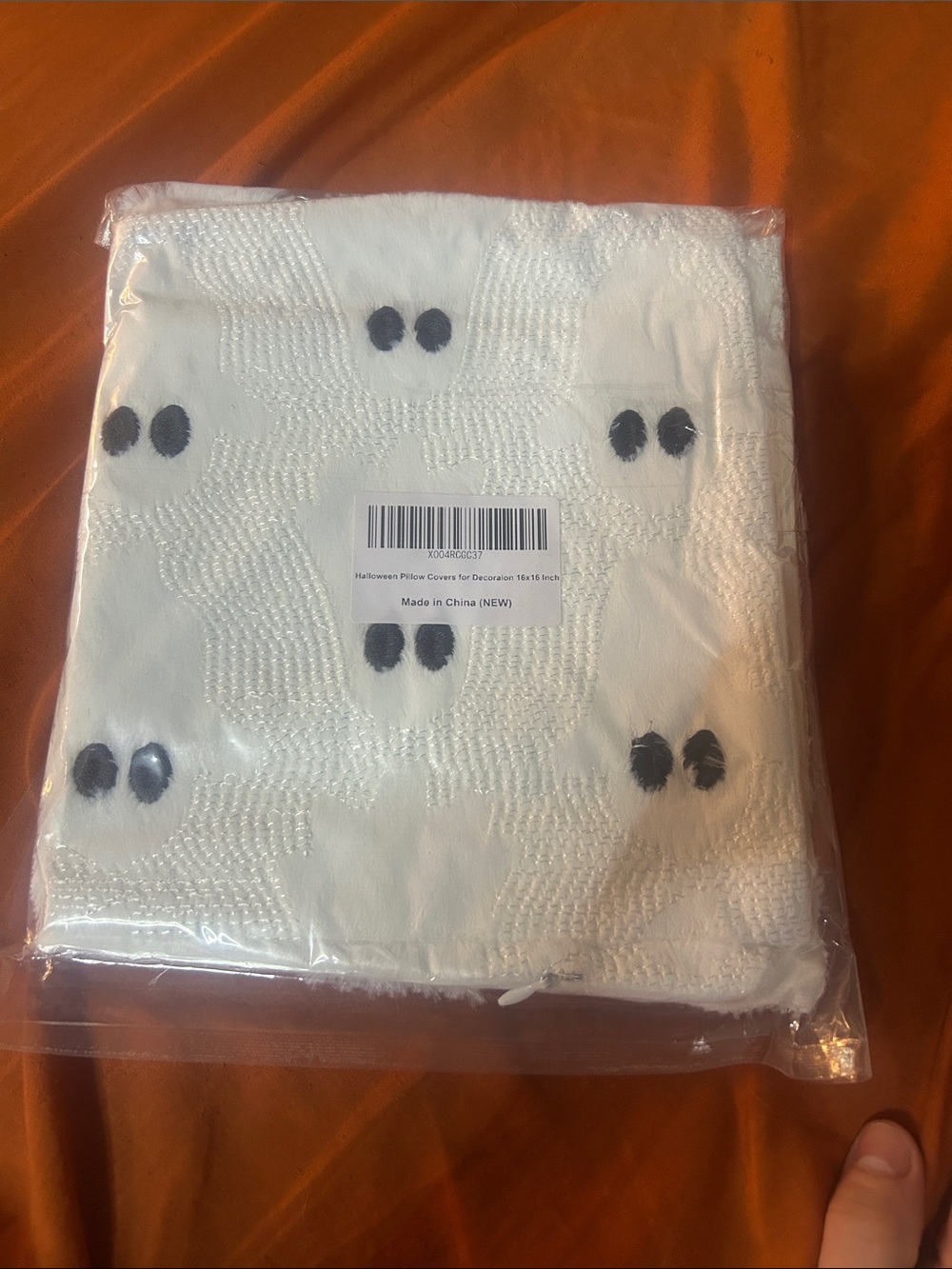BNIB Ghost Accent Pillow Cover, set of 2, 16 x 16, White - Picture 5 of 6
